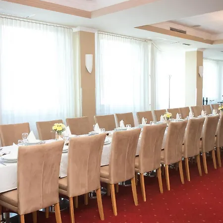 Hotel City Hotel 4*